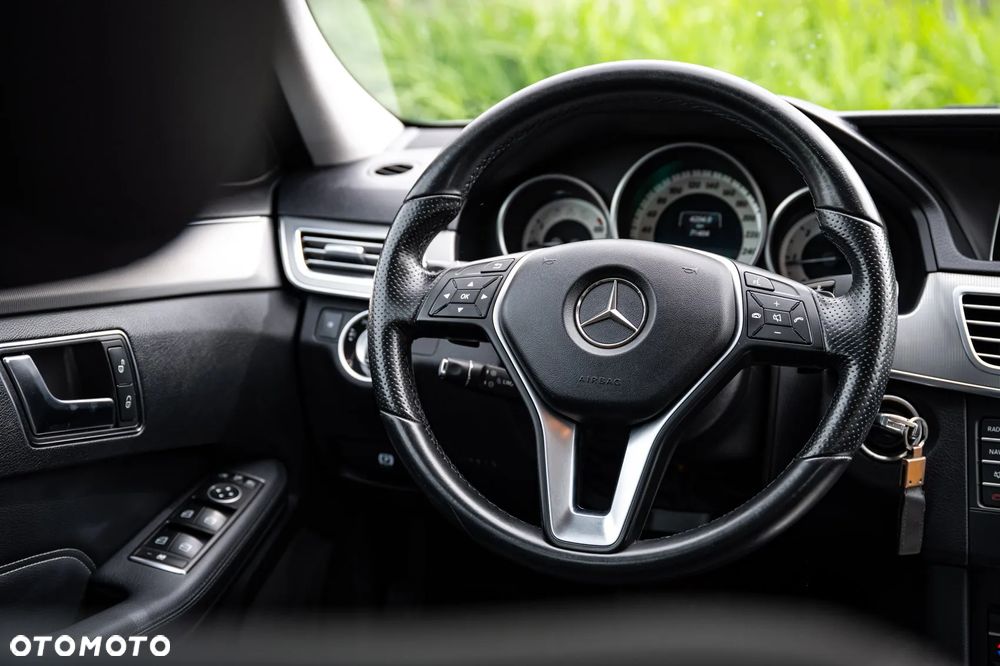 Mercedes-Benz Klasa E 220 BlueTEC 4-Matic Avantgarde - 21