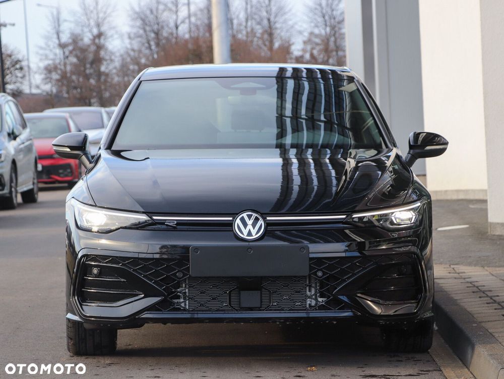 Volkswagen Golf - 8