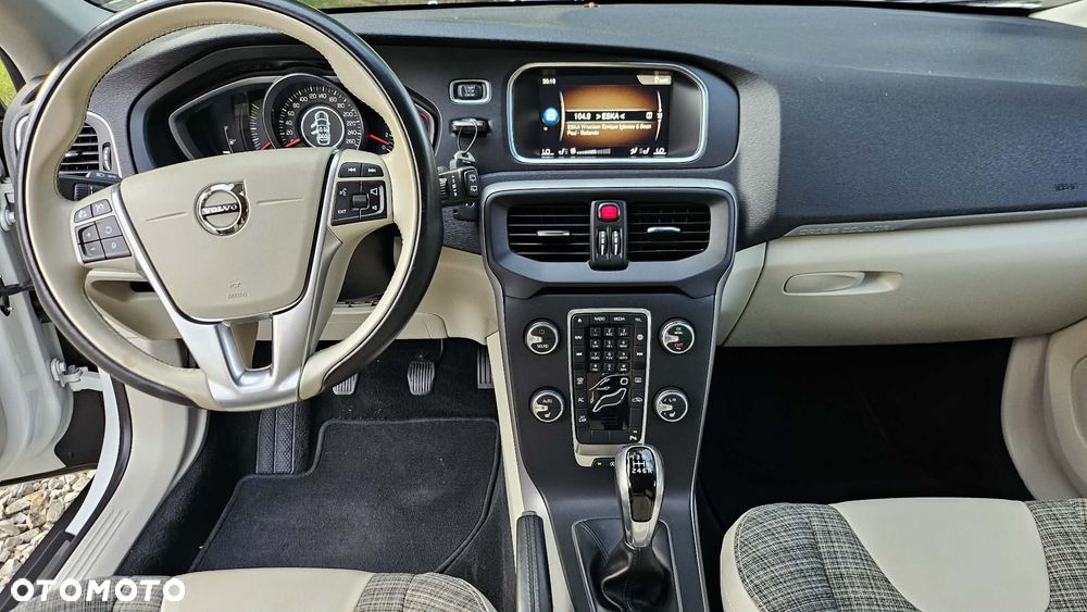 Volvo V40 Cross Country D3 You - 15