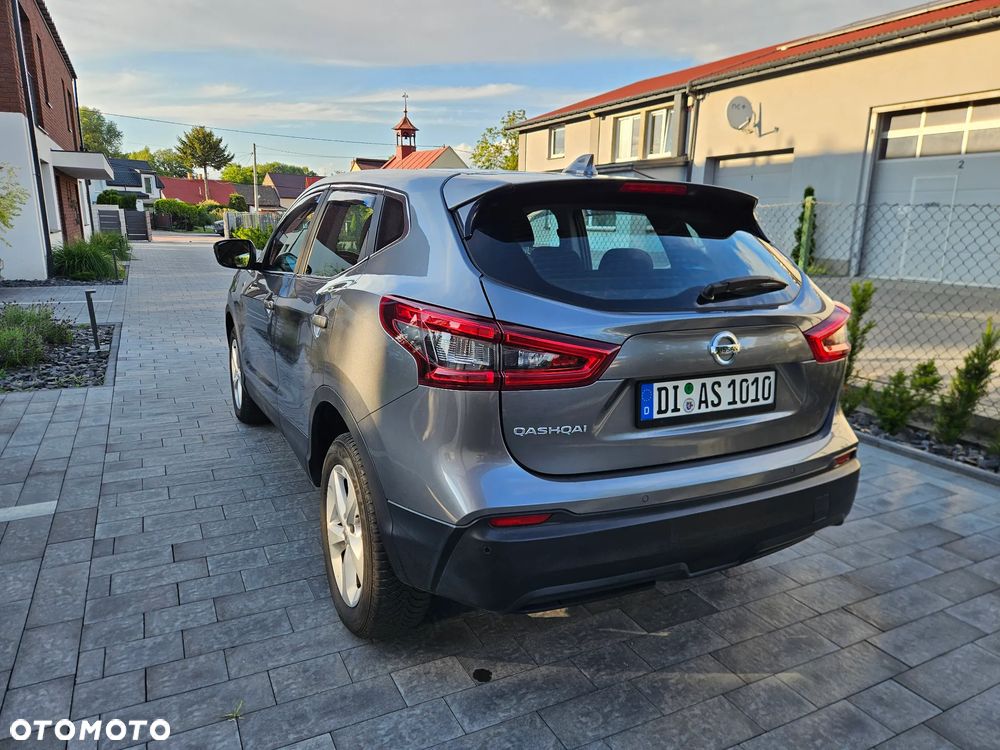 Nissan Qashqai 1.3 DIG-T DCT N-WAY - 24