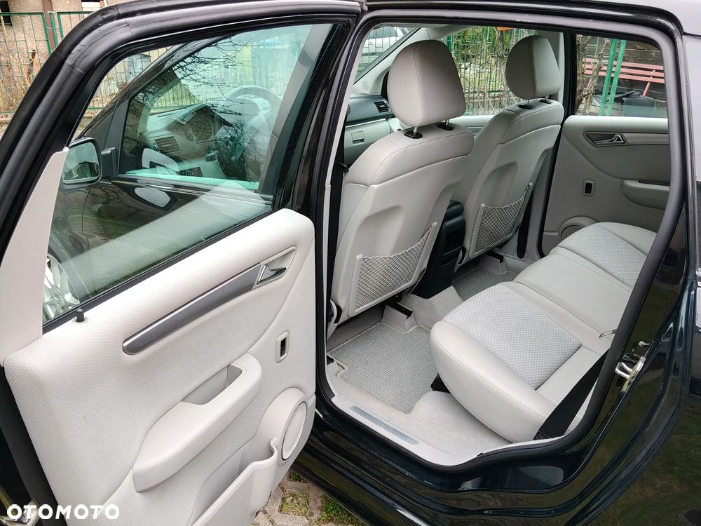 Mercedes-Benz Klasa B 180 CDI - 20