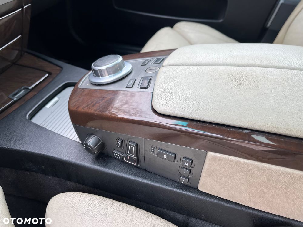 BMW Seria 7 730Ld - 21