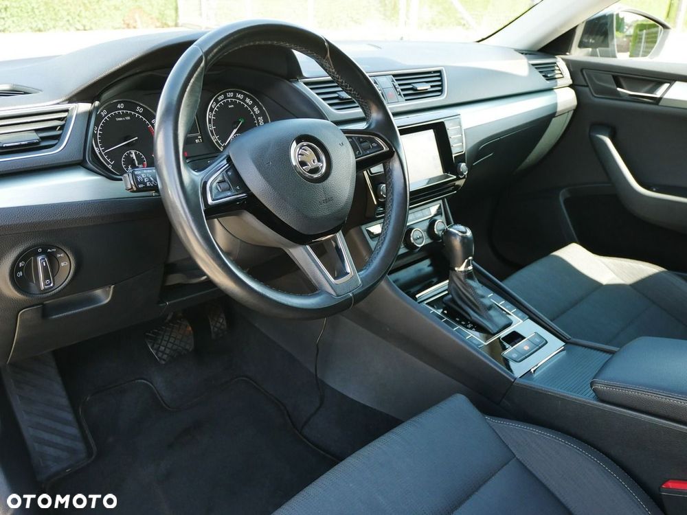 Skoda Superb 1.8 TSI DSG Ambition - 17