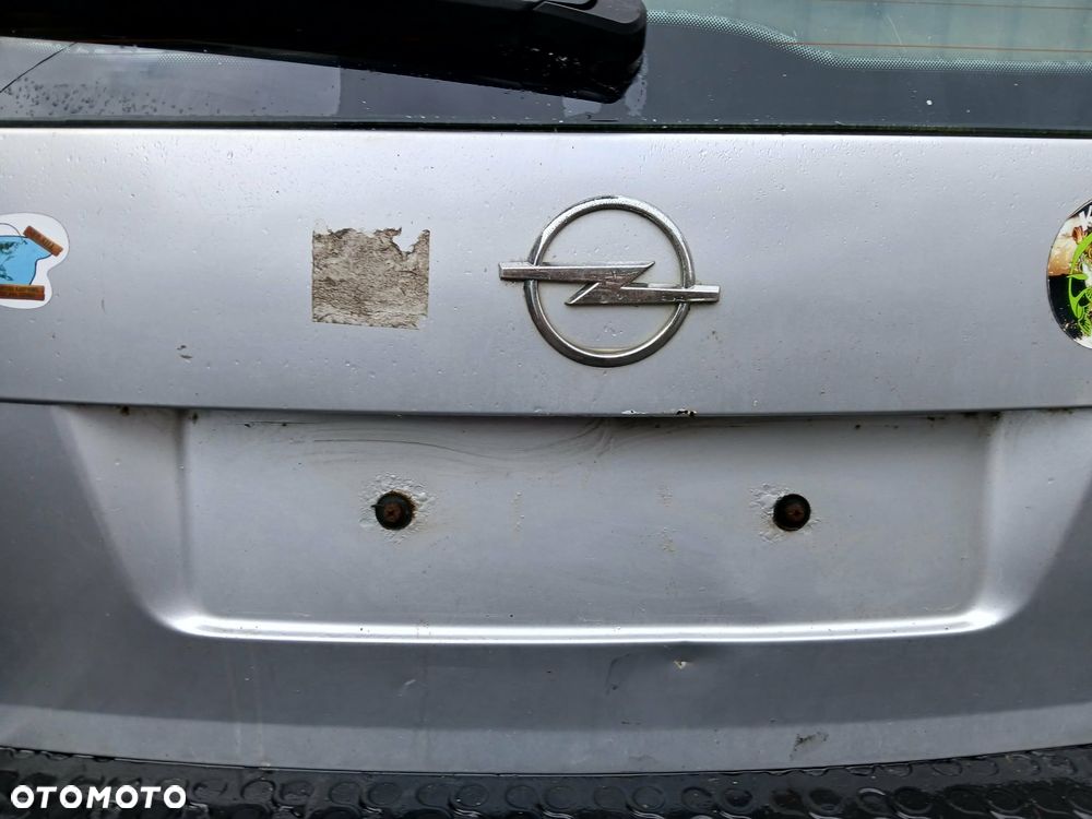 Opel Vectra C kombi klapa bagażnika kod lakieru Z157 - 3