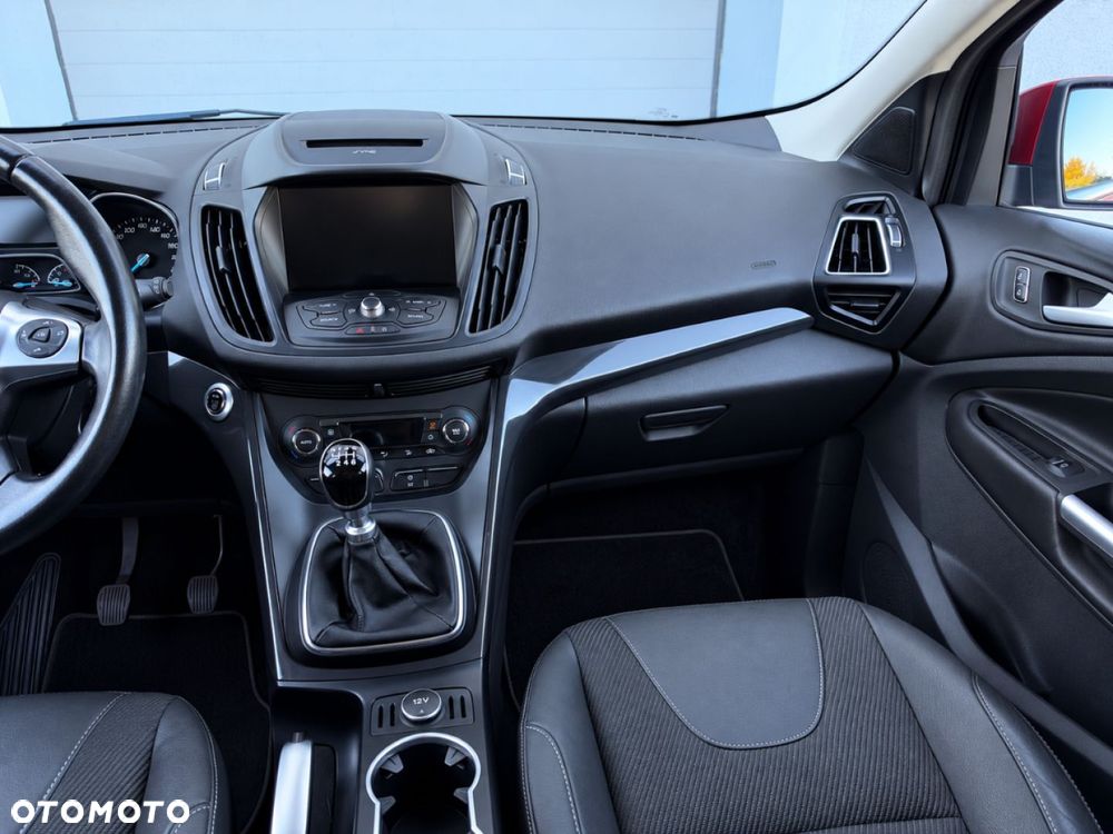 Ford Kuga 1.5 EcoBoost 2x4 Titanium - 22