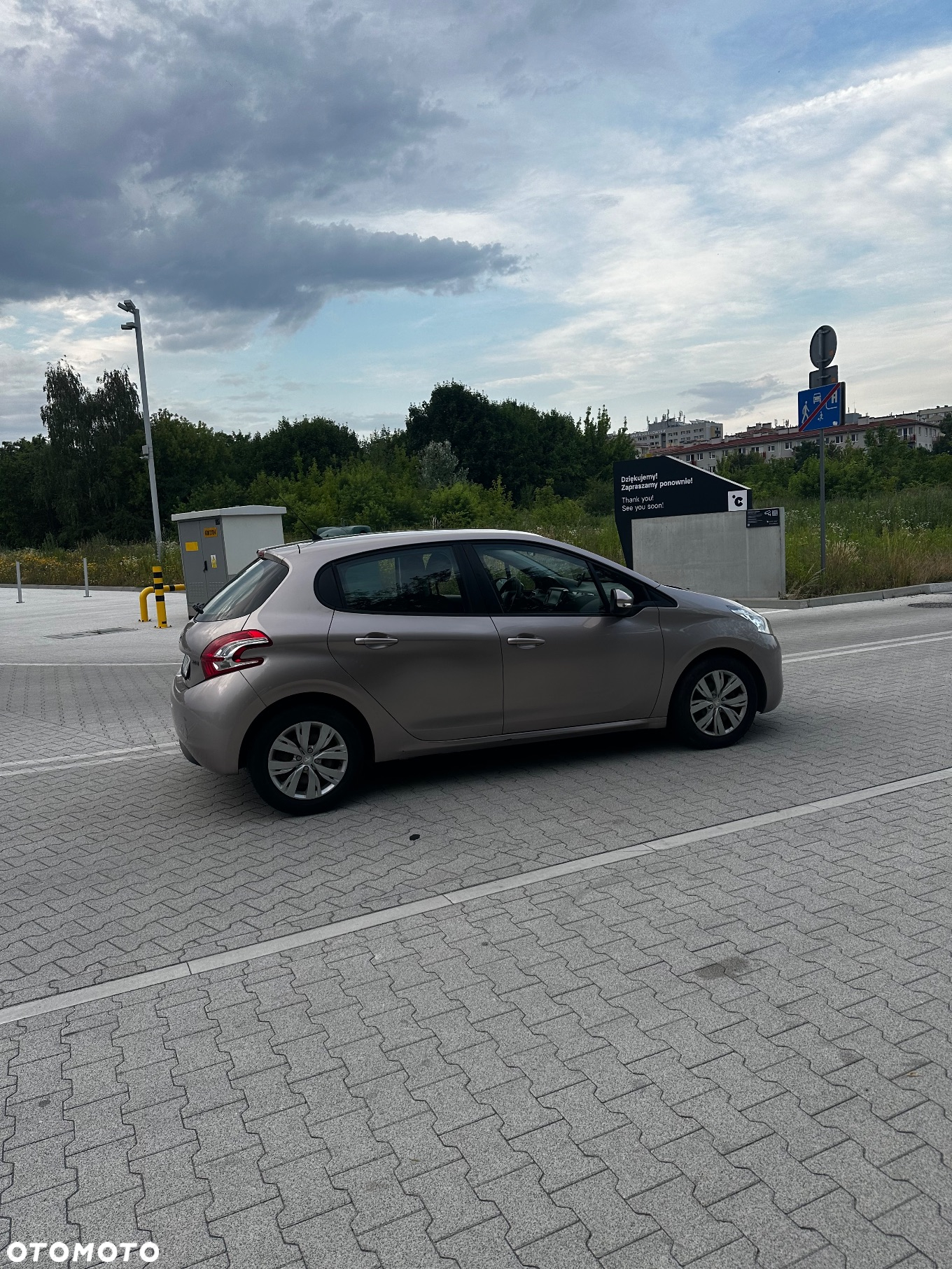 Peugeot 208 1.2 PureTech Active - 8