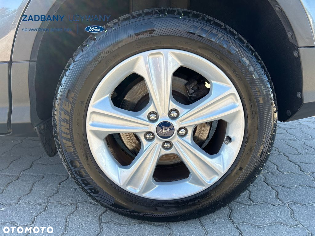 Ford Kuga 1.5 EcoBoost 2x4 Titanium - 9