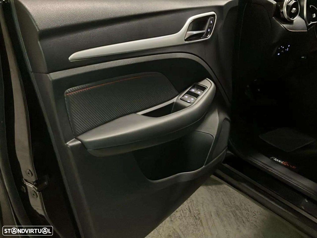 MG ZS - 17