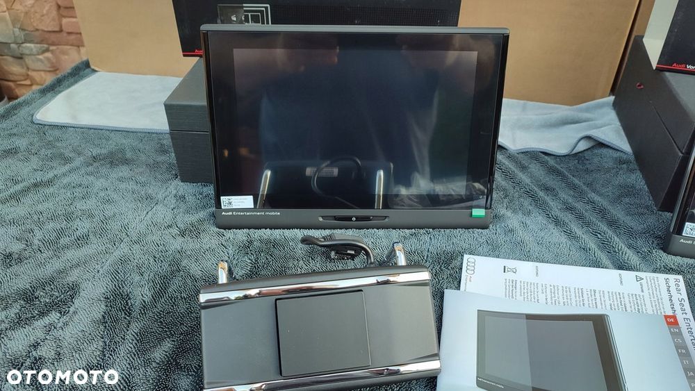 Monitory AUDI ENTERTAIMENT MOBILE RSE 3 4M0051700F - 2