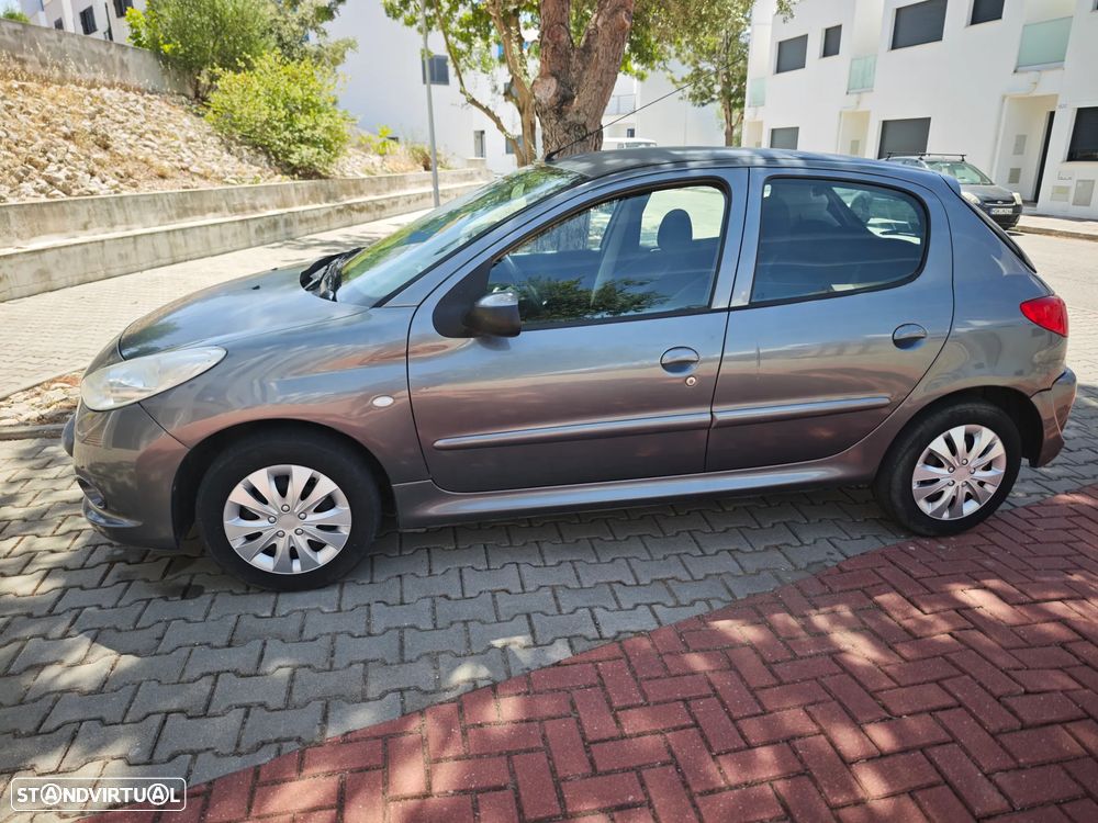 Peugeot 206+ 1.1 Urban - 3