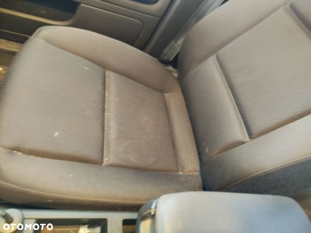 Audi A4 B6 komplet foteli - 3