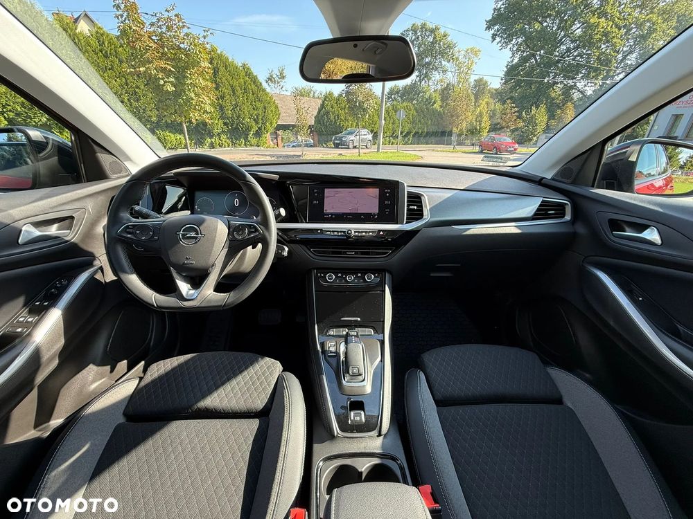 Opel Grandland X 1.2 T GPF Design&Tech S&S - 18