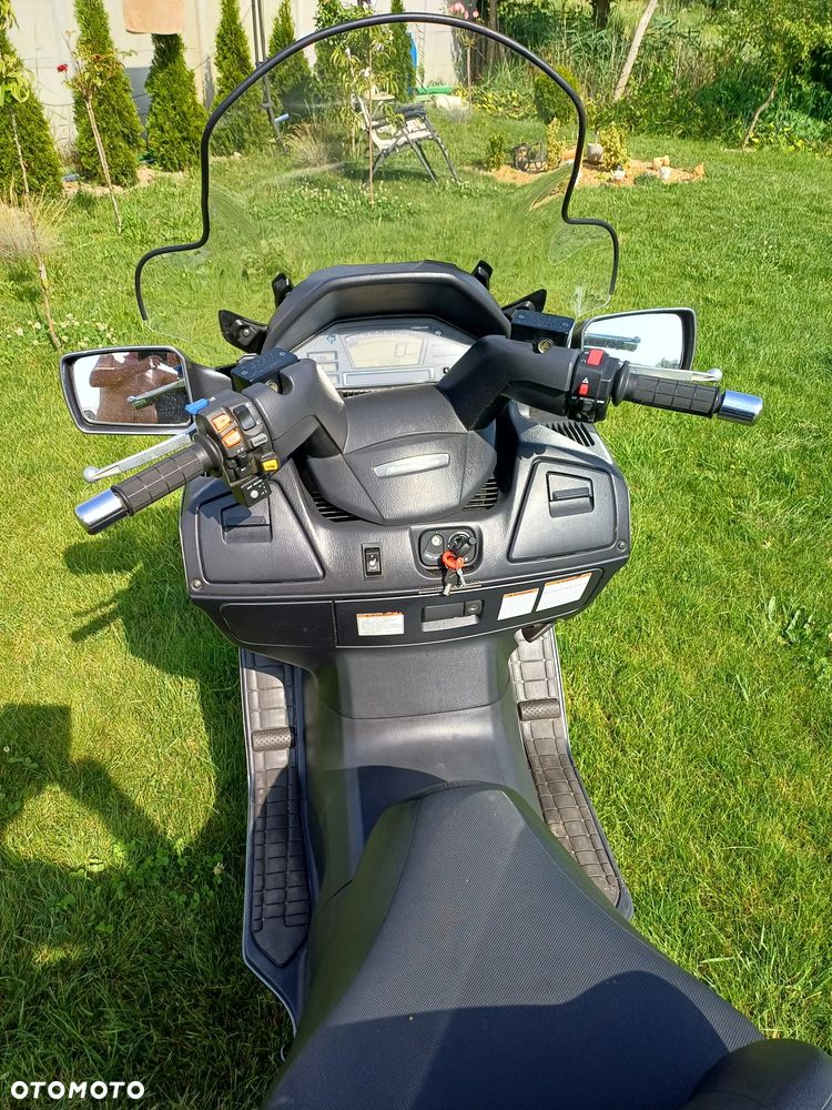 Suzuki Burgman - 7
