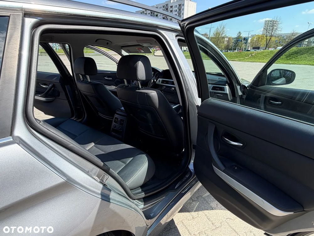 BMW Seria 3 320d DPF - 30