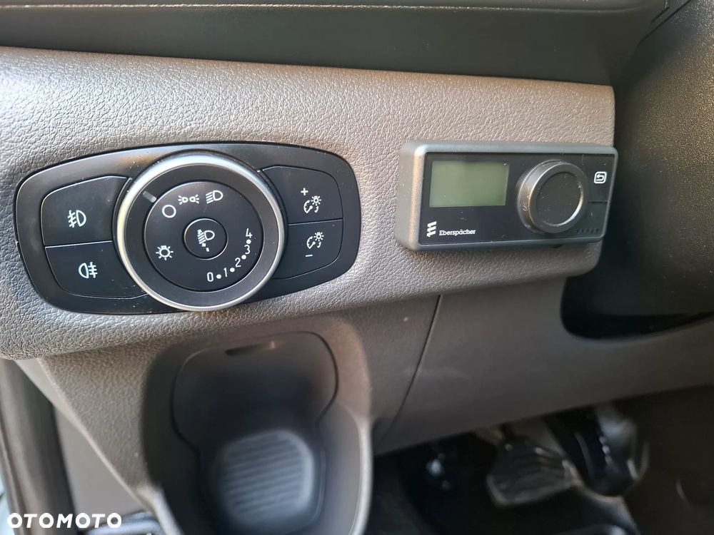 Ford TRANSIT CUSTOM - 19