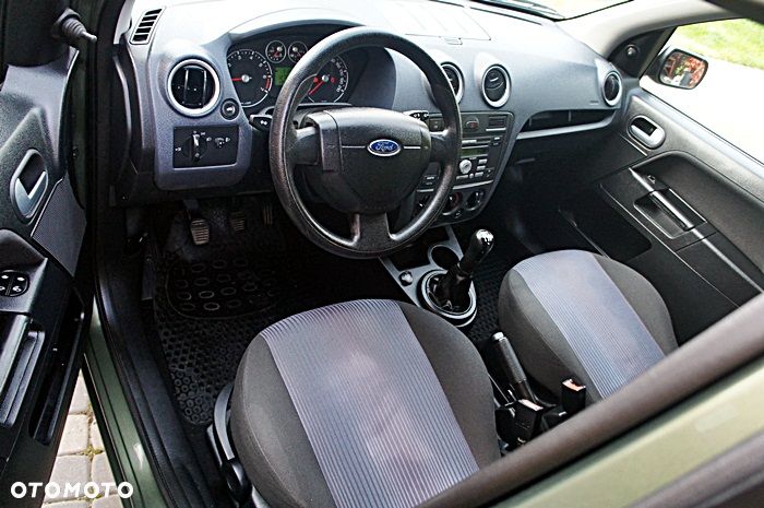 Ford Fusion - 19