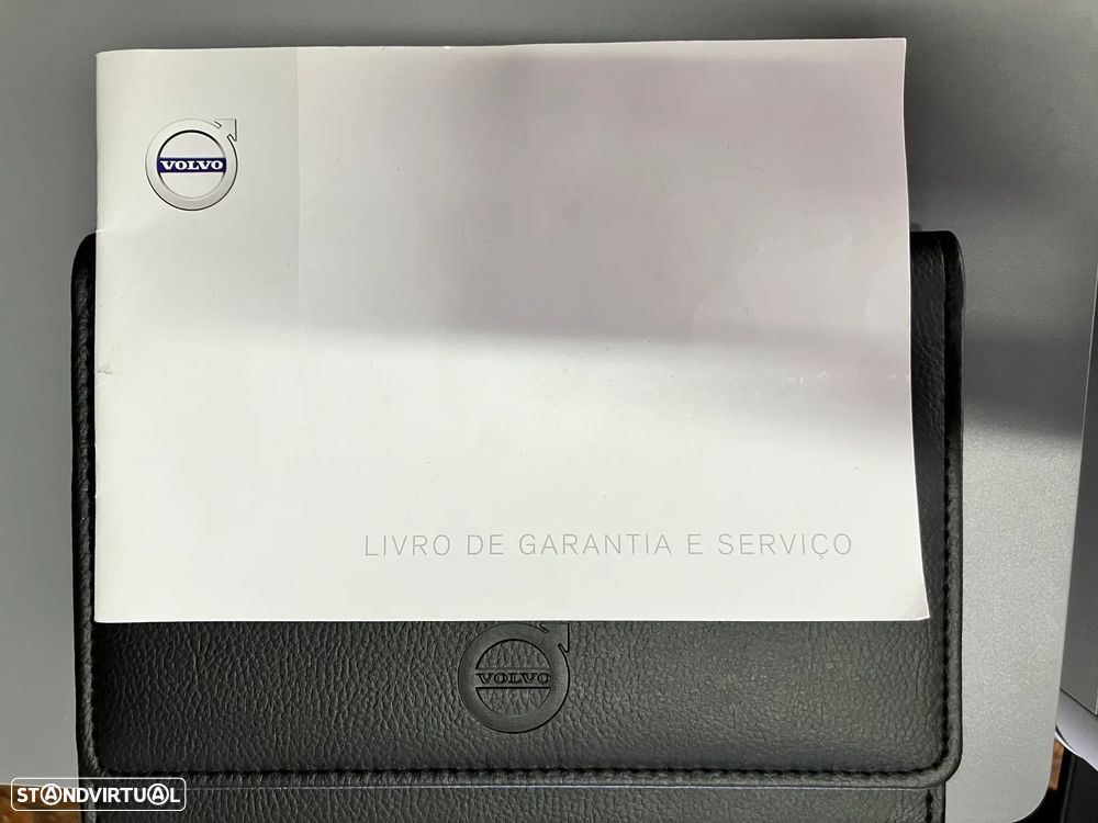 Volvo XC 60 2.0 D4 DRIVe R-Design - 32