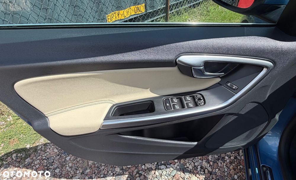 Volvo V60 D4 Drive-E Momentum - 18