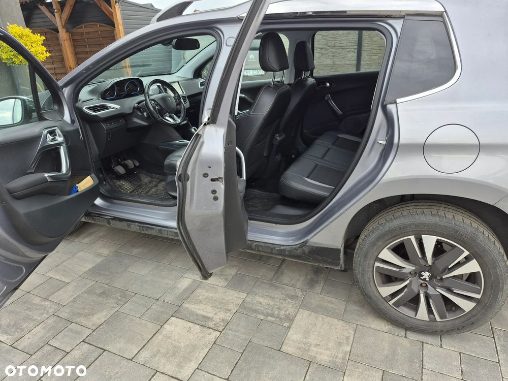 Peugeot 2008 1.6 e-HDi Allure S&S - 6