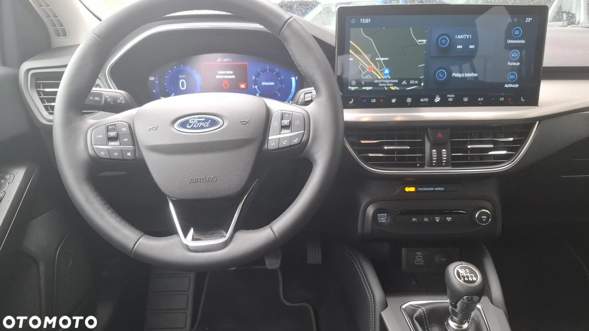 Ford Focus 1.0 EcoBoost Titanium X - 19