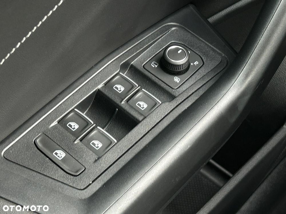 Volkswagen T-Roc 1.5 TSI R-Line DSG - 21