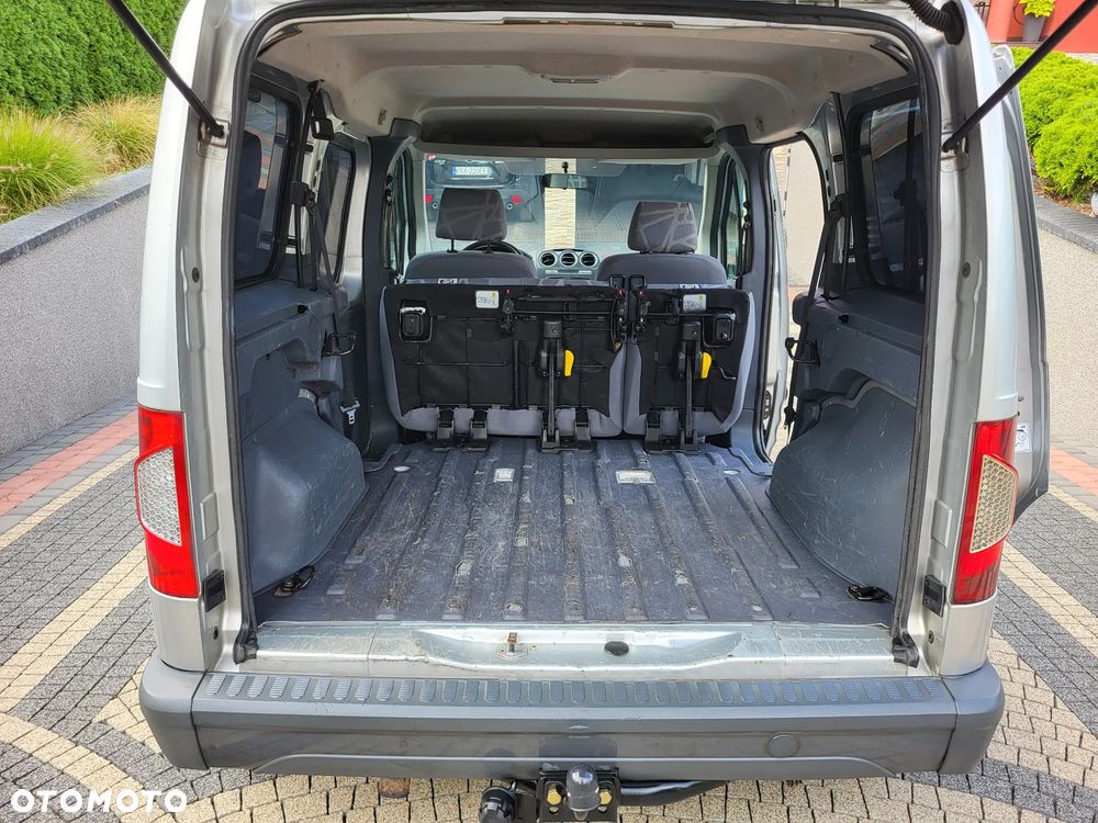 Ford Tourneo Connect - 16
