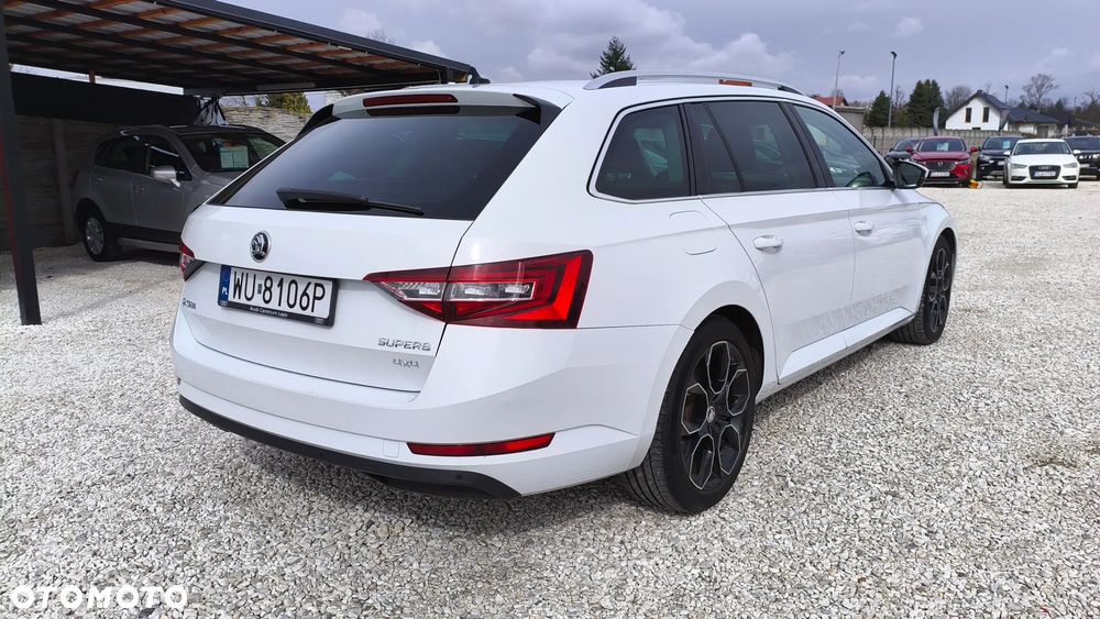 Skoda Superb 2.0 TDI L&K DSG - 22