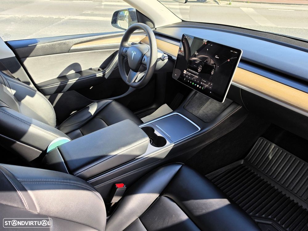 Tesla Model Y Standard - 27