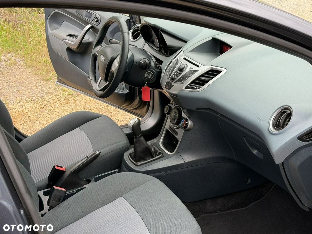 Ford Fiesta - 17