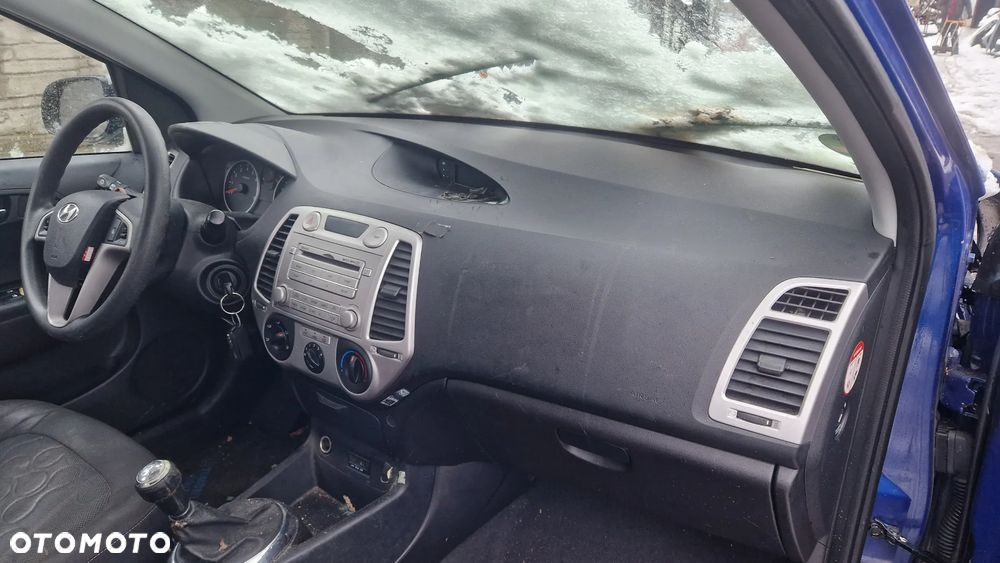 HYUNDAI I20 08-12 DESKA ROZDZIELCZA PODUSZKI PASY - 1