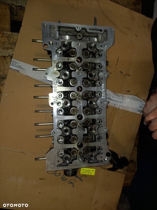 Glowica silnika suzuki 1.6 D16AA - 1