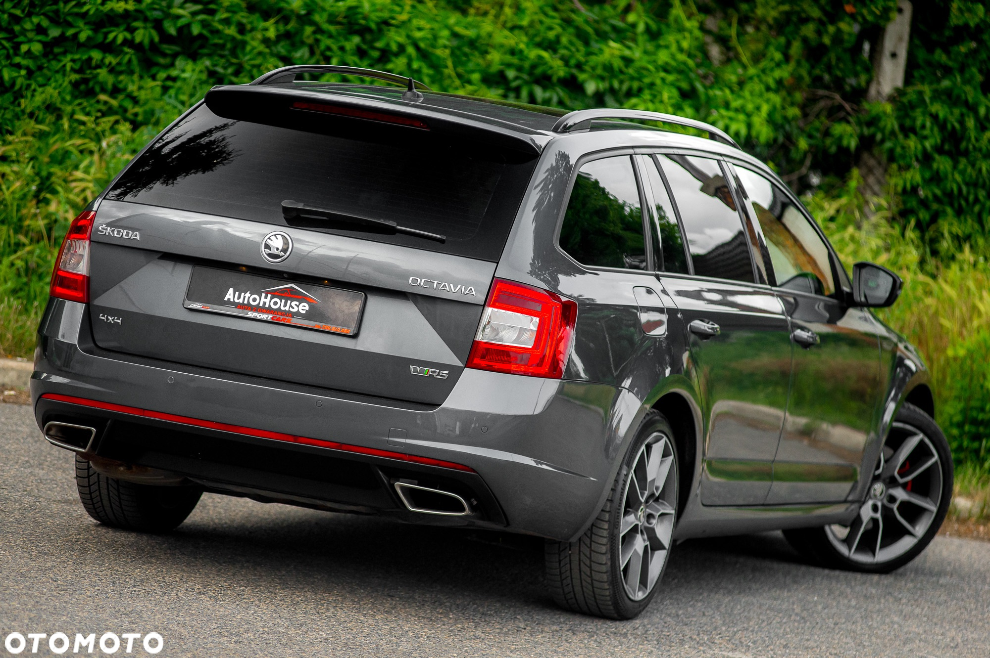 Skoda Octavia Combi 2.0 TDI 4x4 DSG RS - 12