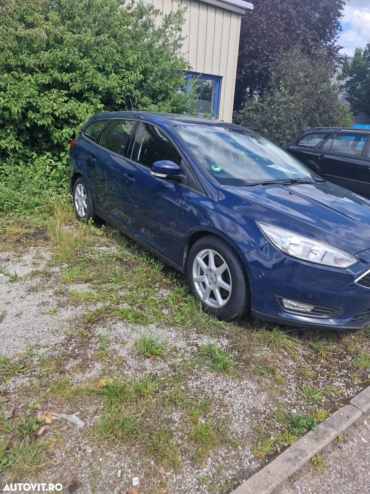 Ford Focus Turnier 2.0 TDCi DPF Start-Stopp-System Aut. Business - 2