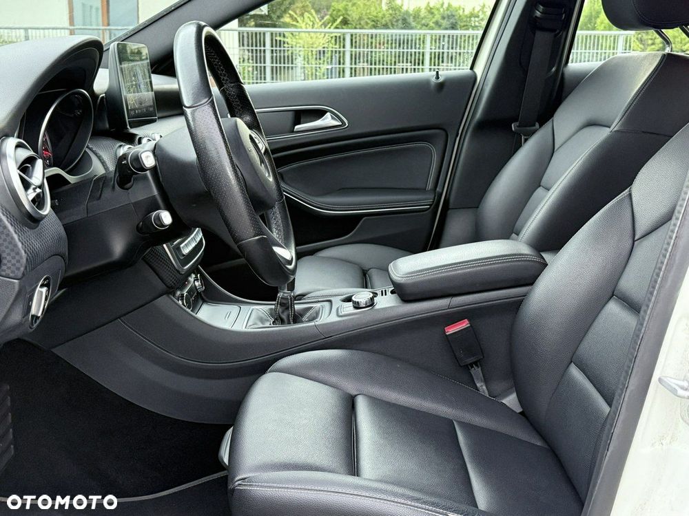 Mercedes-Benz Klasa A 180 (BlueEFFICIENCY) Urban - 12
