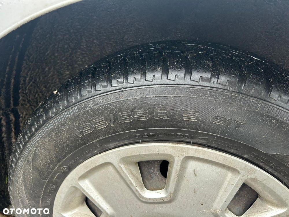 Ford Focus 1.6 TDCi FX Silver - 24