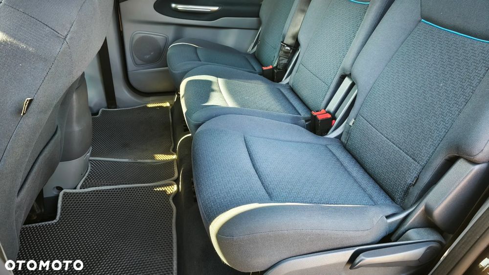 Ford S-Max - 13