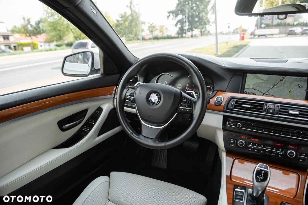 BMW Seria 5 535i xDrive Sport-Aut Luxury Line - 18