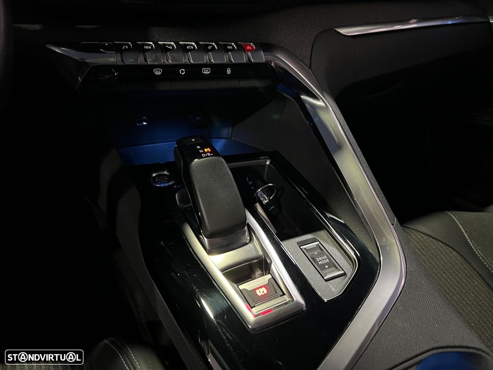 Peugeot 3008 1.6 Hybrid Allure Pack e-EAT8 - 24