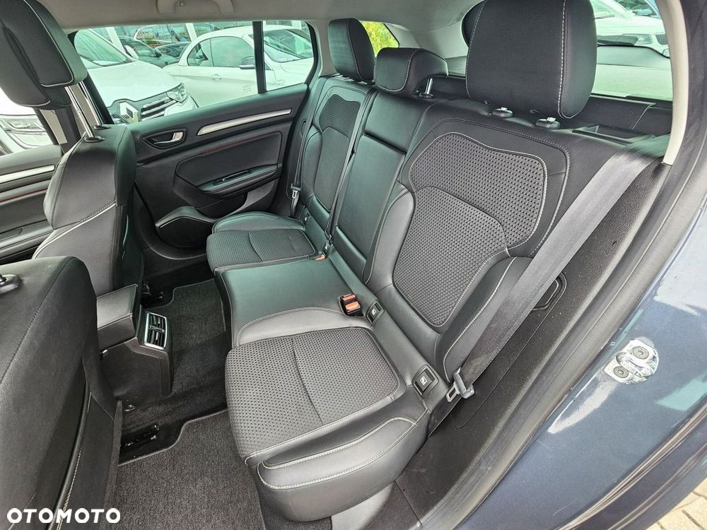 Renault Megane BLUE dCi 115 EDC BOSE EDITION - 19