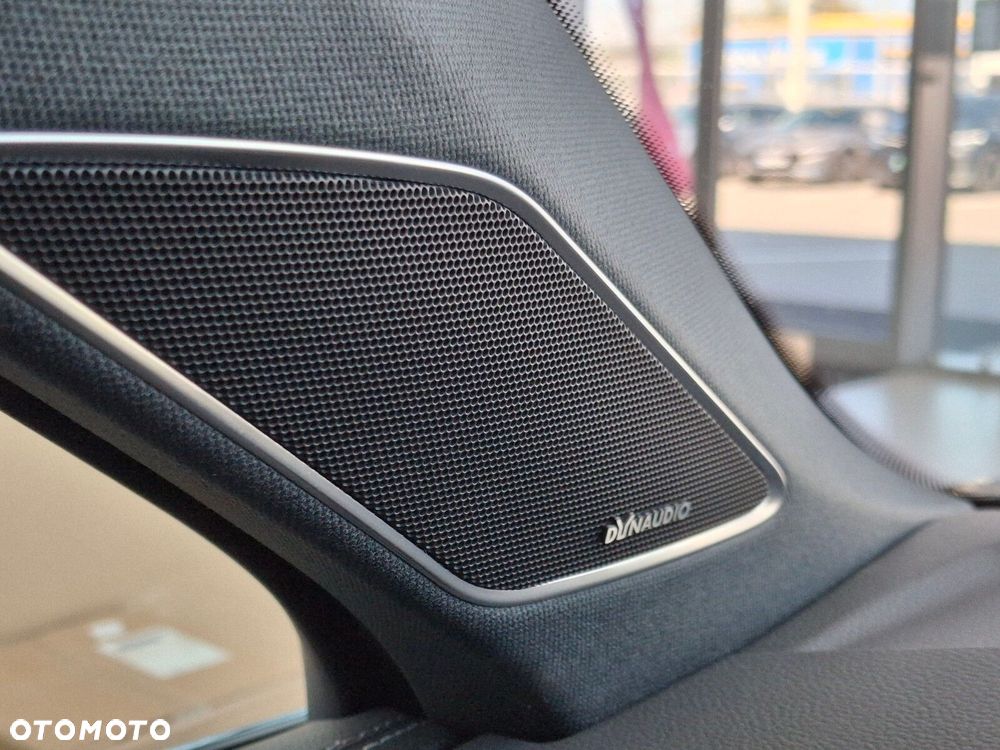 Volkswagen Touareg 3.0 V6 TDI 4Motion R-Line Final Edition - 37