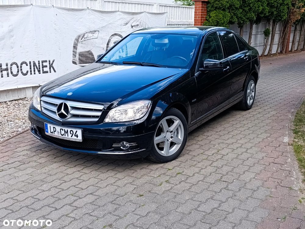 Mercedes-Benz Klasa C 180 CGI Automatik BlueEFFICIENCY Avantgarde - 2