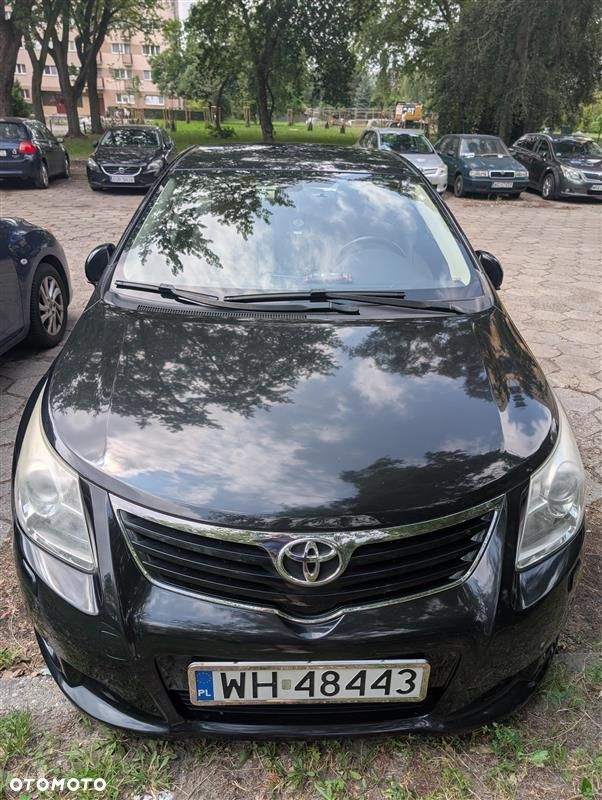 Toyota Avensis - 8