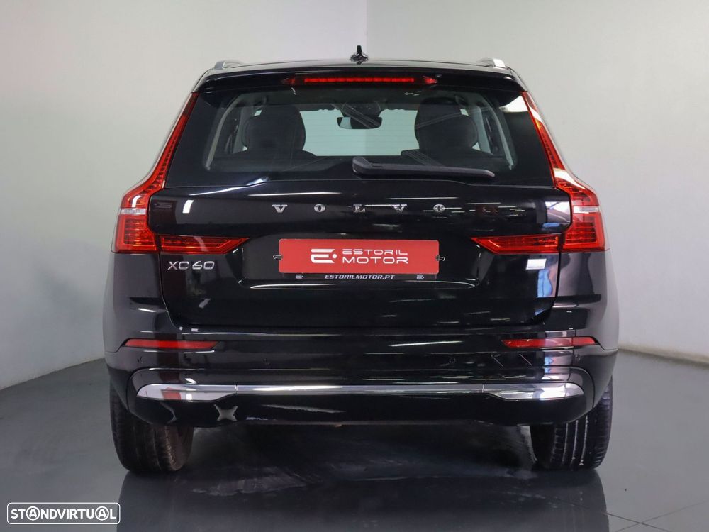 Volvo XC 60 2.0 T6 PHEV Core - 5