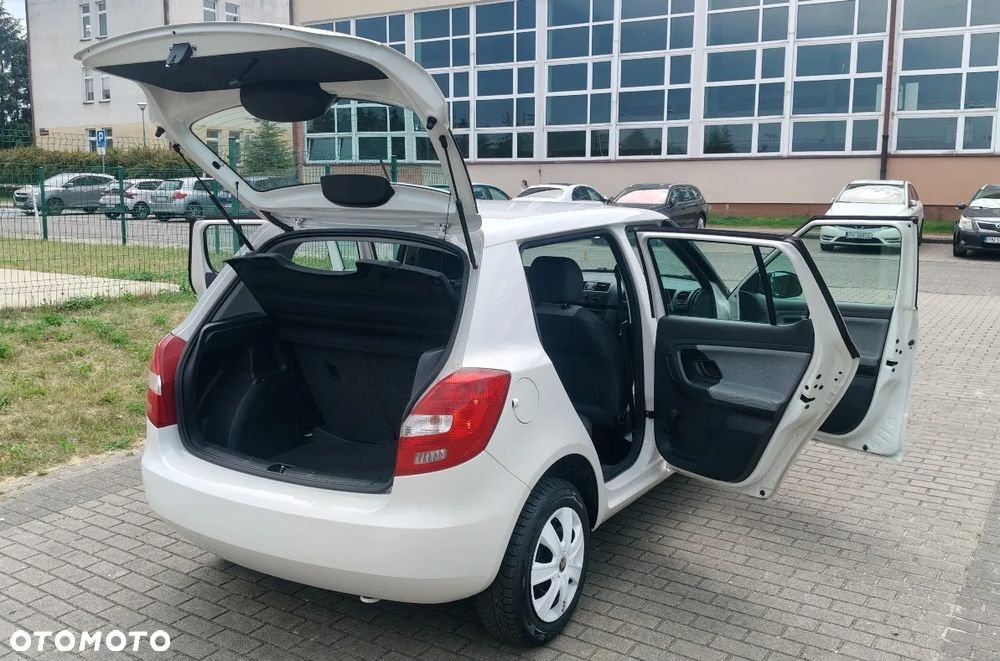 Skoda Fabia 1.2 HTP COOL EDITION - 11