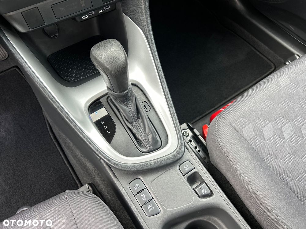 Toyota Yaris Hybrid 1.5 Comfort - 14