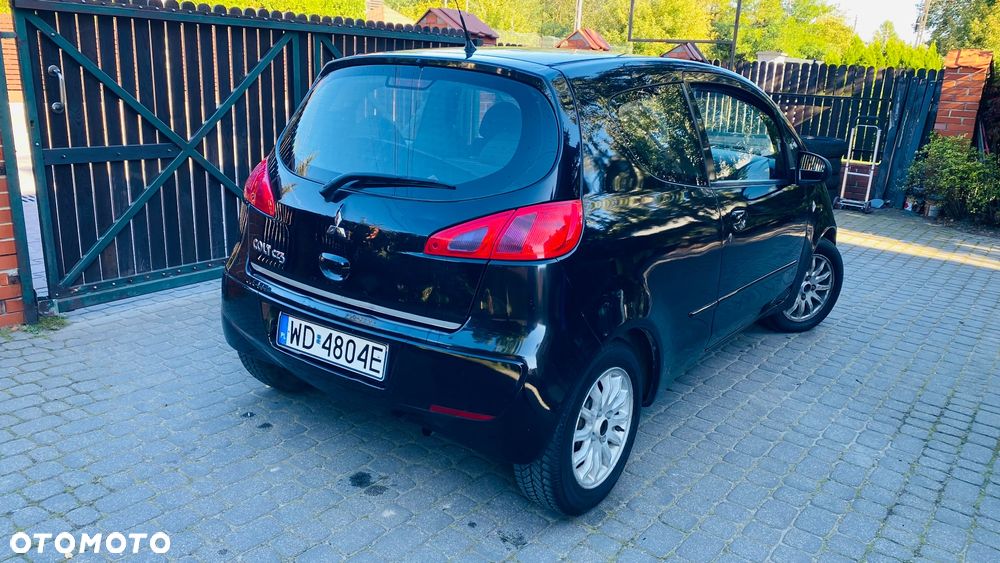 Mitsubishi Colt - 10