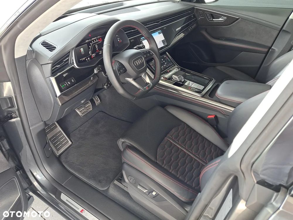 Audi RS Q8 - 10