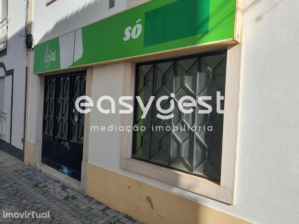Loja ampla no Centro da cidade de Beja, com 137 m2, Wc e arrumos - Grande imagem: 2/13