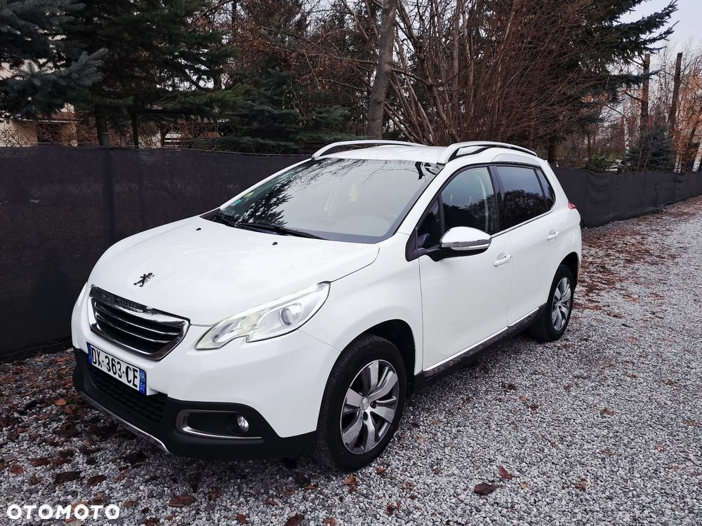 Peugeot 2008 BlueHDi 100 STOP & START Allure - 4