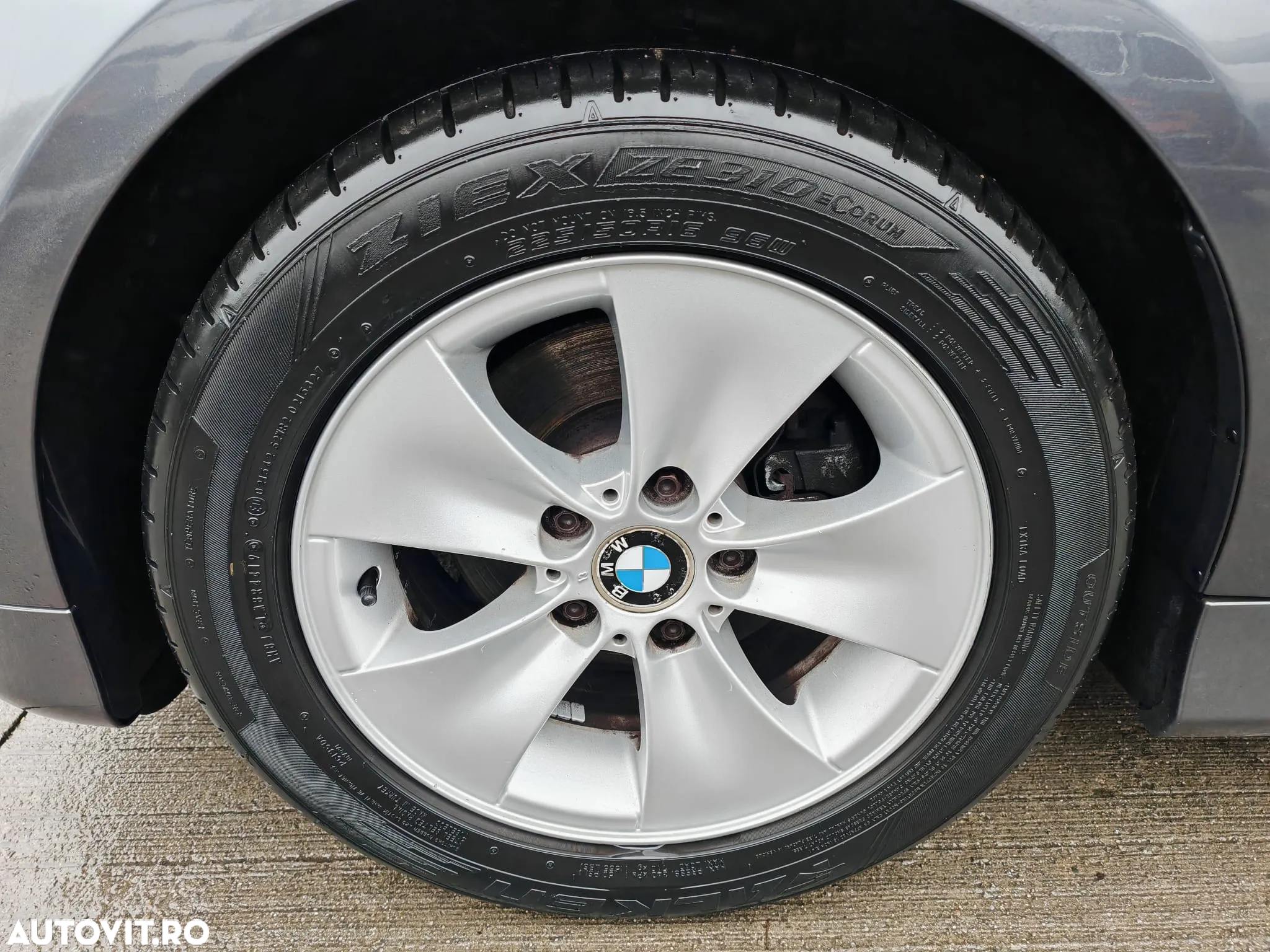 BMW Seria 3 320i Aut. - 9
